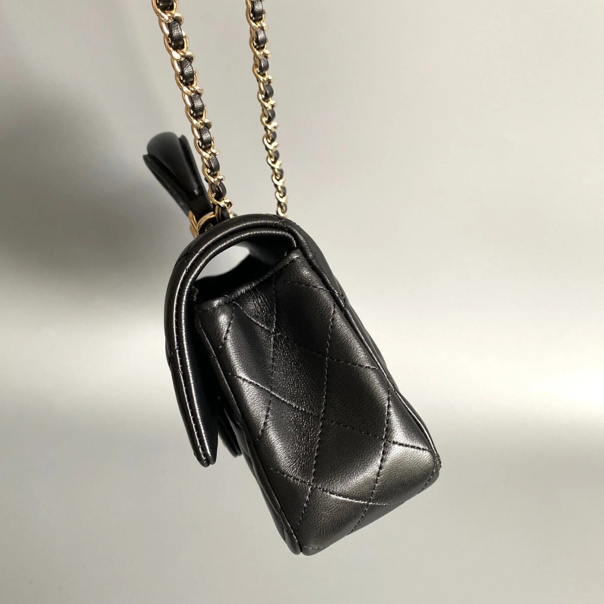 CHANEL MINI FLAP BAG – BLACK