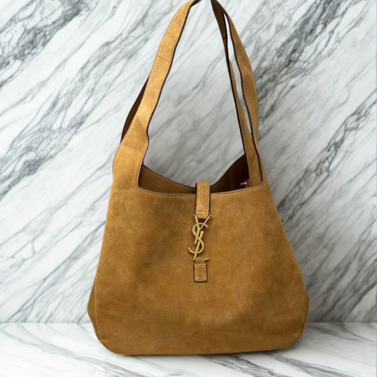 LE 5 À 7 BEA IN SUEDE BY YVES SAINT LAURENT