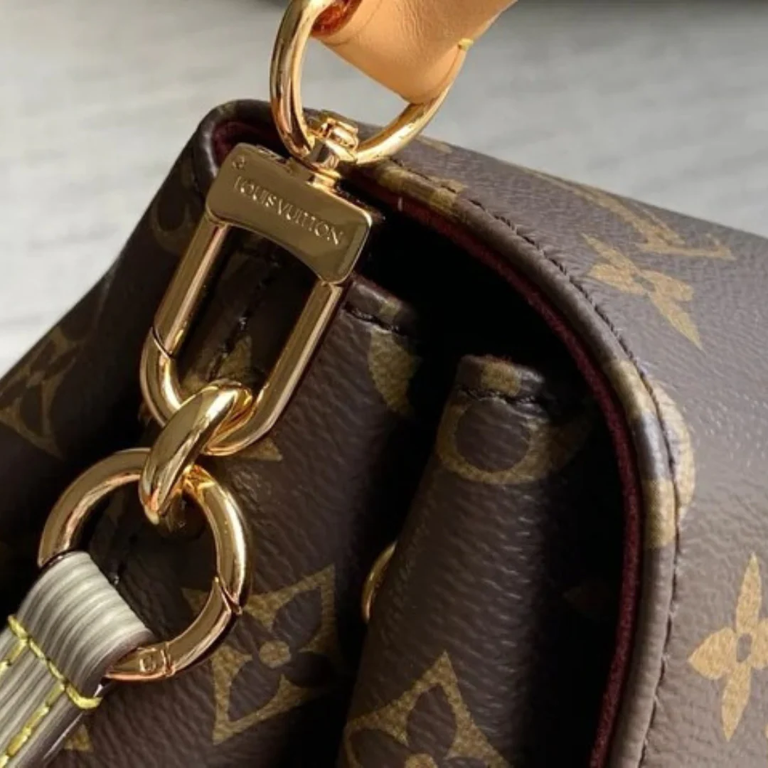 LOUIS VUITTON – HIDE AWAY MM BAG