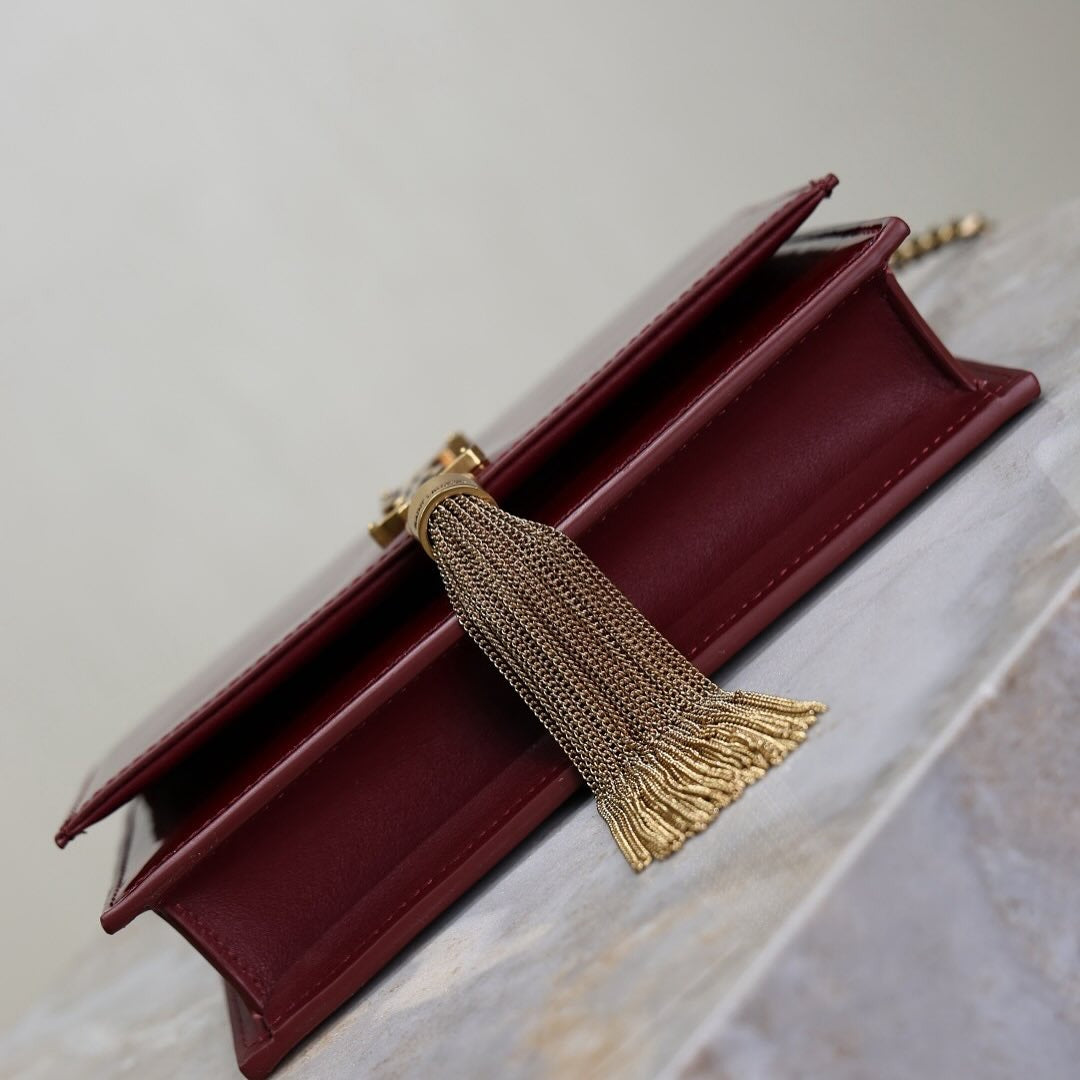 YVES SAINT LAURENT KATE SMALL IN PATENT LEATHER