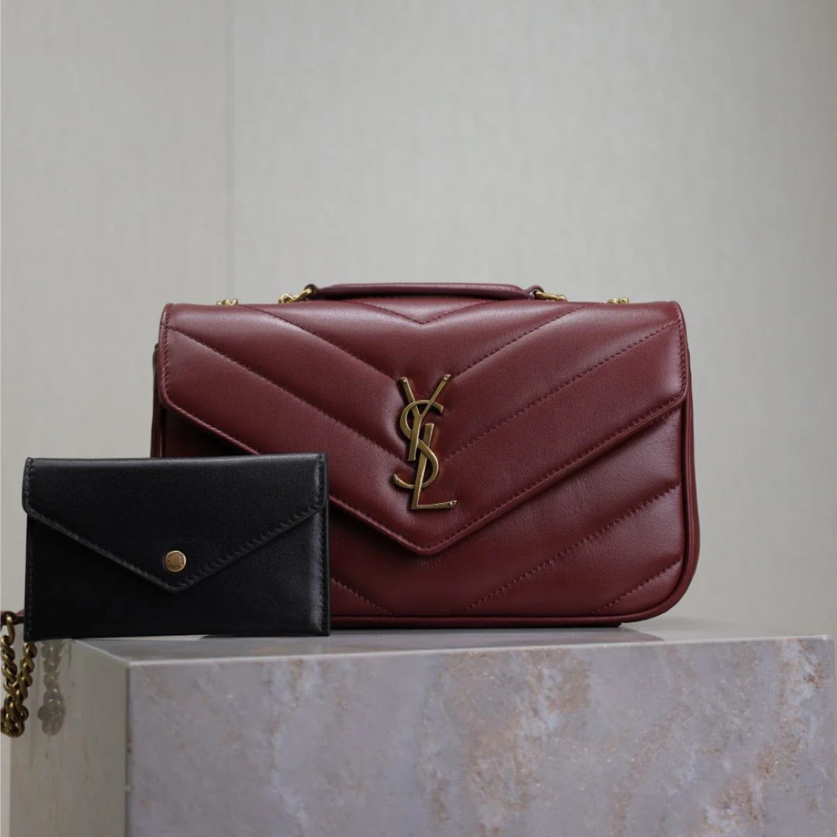SAINT LAURENT LOULOU SMALL MATELASSÉ LAMBSKIN BAG IN BORDEAUX