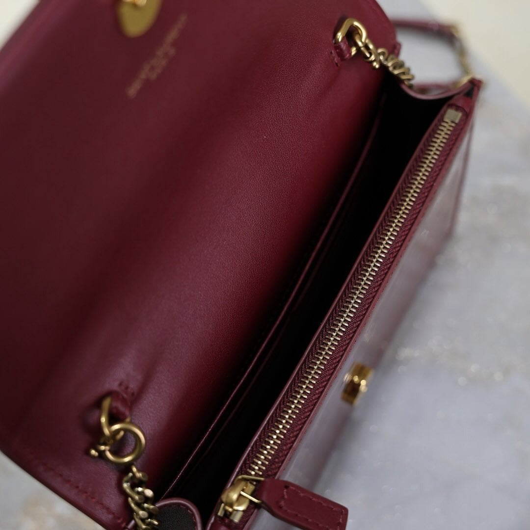 YVES SAINT LAURENT KATE SMALL IN PATENT LEATHER